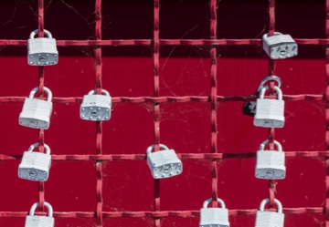 Photo: Share sensitive files securely